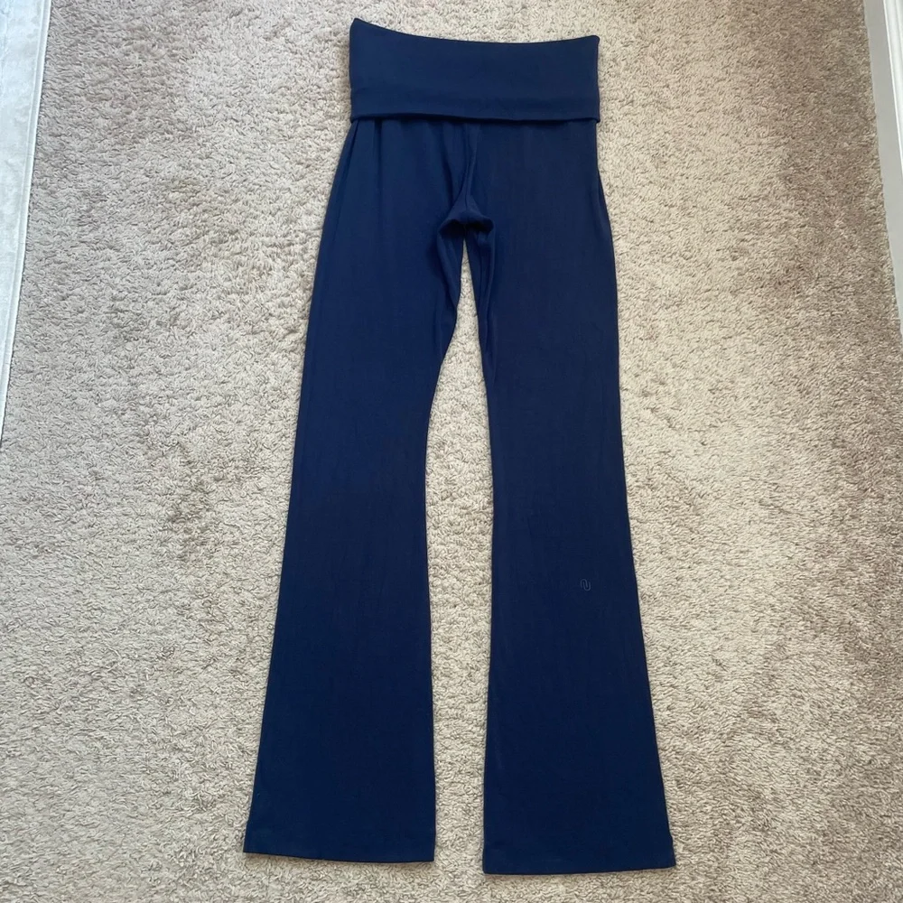 Nuuds Navy Blue SwiftStretch Fold Over Mini Flare Leggings Size Large - Picture 13 of 16